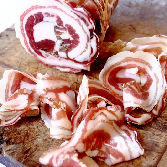 Pancetta di suino Nero dei Nebrodi - Maison Ponte due Archi Pancetta di suino Nero dei Nebrodi - Maison Ponte due Archi