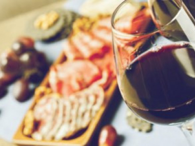 Beaujolais nouveau : L’astuce planche apéro et vin commandés en 2 clics